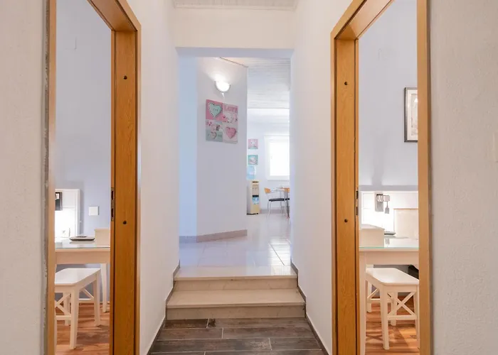 Vakantiehuis Awesome In *